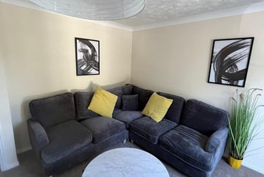 4 bed house, Freedom Square, Greenbank, Plymouth, PL47QP - Image 2