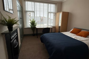 6 bed house, Derry Avenue, North Hill, Plymouth, PL46BH - Image 11