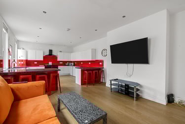 7 bed house, Ford Park Road, Peverell, Plymouth, PL46RD - Image 2