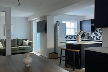 11 bed house, Wellington Street, Greenbank, Plymouth, PL48NB - Image 1