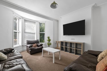 5 bed house, Oxford Place, City Centre, Plymouth, PL15AJ - Image 1