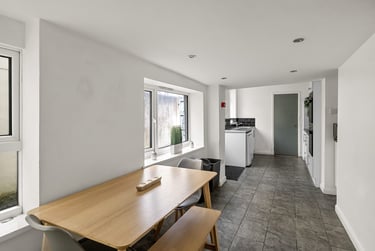 5 bed house, Oxford Place, City Centre, Plymouth, PL15AJ - Image 2