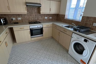 4 bed house, Freedom Square, Greenbank, Plymouth, PL47QP - Image 3