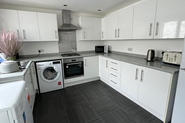 5 bed house, Chaddlewood Avenue, Lipson, Plymouth, PL48RF - Image 4