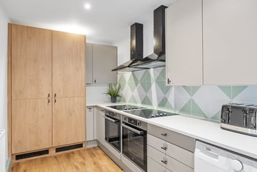 7 bed house, Headland Park, Greenbank, Plymouth, PL48HS - Image 5