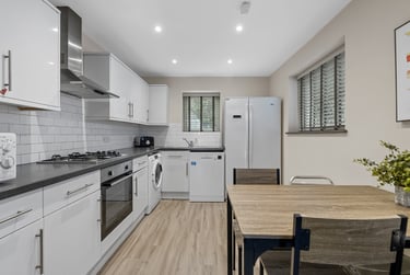 5 bed house, Beaumont Place, St Judes, Plymouth, PL48EA - Image 3