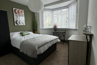 5 bed house, Chaddlewood Avenue, Lipson, Plymouth, PL48RF - Image 5