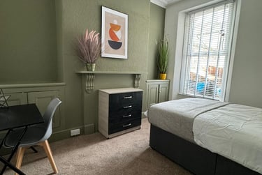 5 bed house, Chaddlewood Avenue, Lipson, Plymouth, PL48RF - Image 6