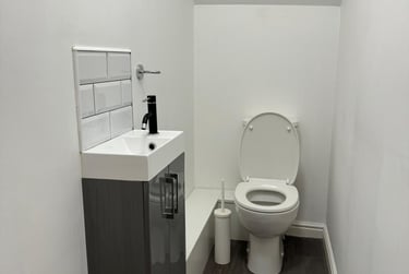 3 bed flat, Clifton Place, North Hill, Plymouth, PL48HU - Image 8