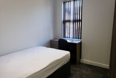 4 bed house, Seaford Street, Shelton, Stoke, ST42EU - Image 8