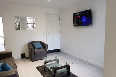 4 bed house, Seaford Street, Shelton, Stoke, ST42EU - Image 2