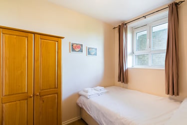 4 bed flat, Margravine Road, Hammersmith, London, W68LR - Image 2