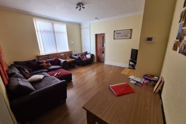 6 bed house, Kensington Road, Linthorpe Village, Middlesbrough, TS56AN - Image 1