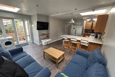 6 bed house, Yew Tree Road, Fallowfield, Manchester, M147DG - Image 2