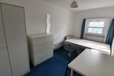 4 bed flat, Hampshire terrace (opposite student's union), Near university, Portsmouth, PO12QF - Image 7