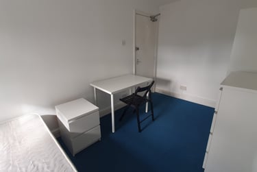 4 bed flat, Hampshire terrace (opposite student's union), Near university, Portsmouth, PO12QF - Image 8