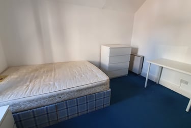 4 bed flat, Hampshire terrace (opposite student's union), Near university, Portsmouth, PO12QF - Image 10