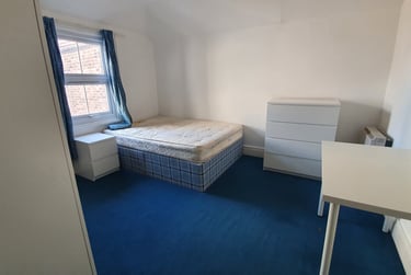 4 bed flat, Hampshire terrace (opposite student's union), Near university, Portsmouth, PO12QF - Image 11
