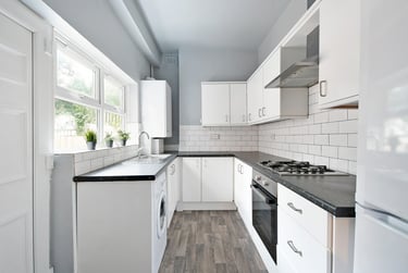 4 bed house, Edmund Road, Heeley, Sheffield, S24EH - Image 1