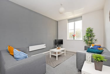 3 bed flat, Clough Road, Heeley, Sheffield, S24BN - Image 2