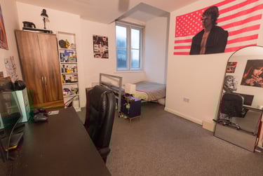 3 bed flat, Clough Road, Heeley, Sheffield, S24BN - Image 4