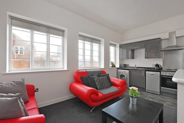 2 bed flat, Mary Street, City Centre, Sheffield, S14RU - Image 2