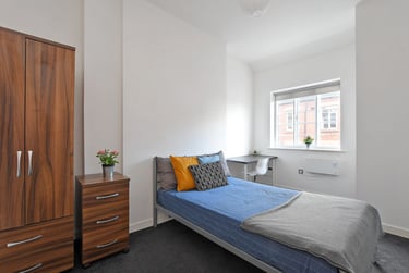 2 bed flat, Mary Street, City Centre, Sheffield, S14RU - Image 3