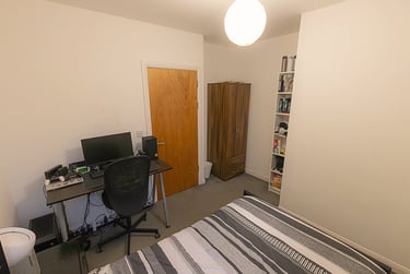 3 bed flat, Clough Road, Heeley, Sheffield, S24BN - Image 6