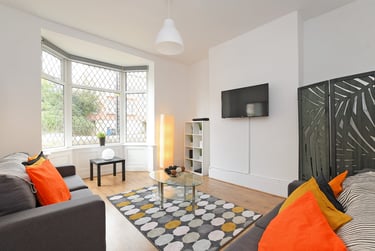 6 bed house, Shoreham Street, Central, Sheffield, S24FB - Image 1