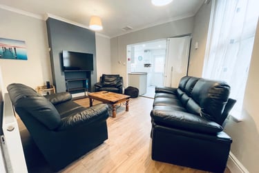 6 bed house, Swindon Road, St Pauls, Cheltenham, GL519EU - Image 2