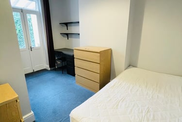 6 bed house, Dunalley Parade, Francis Close Hall, Cheltenham, GL504LU - Image 9