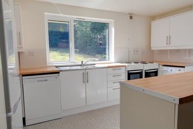 5 bed house, Tenterden Drive, Hales Place, Canterbury, CT27BN - Image 2