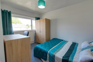 5 bed house, Tenterden Drive, Hales Place, Canterbury, CT27BN - Image 9