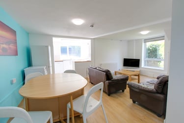 5 bed house, Tenterden Drive, Hales Place, Canterbury, CT27BN - Image 4