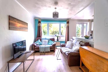 5 bed house, Crossways, Hales Place, Canterbury, CT27BS - Image 1