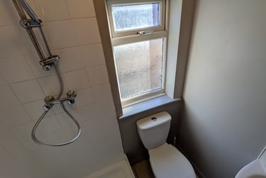 1 bed studio, Western Avenue, East Acton, London, W37TX - Image 7
