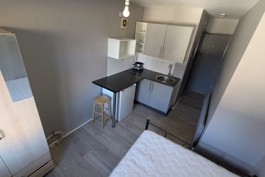 1 bed studio, Western Avenue, East Acton, London, W37TX - Image 4