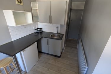 1 bed studio, Western Avenue, East Acton, London, W37TX - Image 5