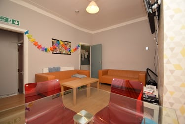 5 bed house, Furness Road, Fallowfield, Manchester, M146LY - Image 1