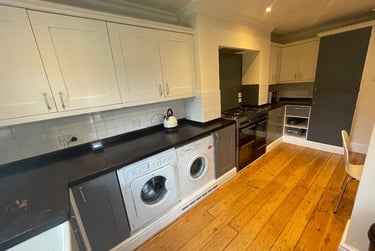 4 bed house, Barnsfold Avenue, Fallowfield, Manchester, M146FJ - Image 1