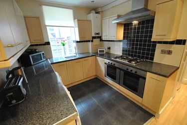 6 bed house, Birchfields Road, Longsight, Manchester, M130XX - Image 2
