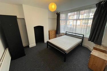 4 bed house, Sherwood Avenue, Fallowfield, Manchester, M146EA - Image 2