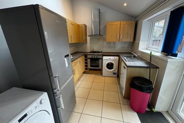5 bed house, Richmond Road, Fallowfield, Manchester, M146YW - Image 2