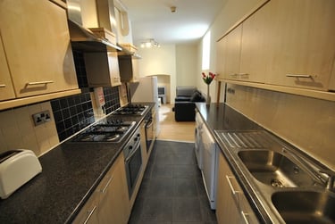 10 bed house, Birchfields Road, Longsight, Manchester, M130XX - Image 2
