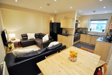 6 bed house, Parrs Wood Road, Withington, Manchester, M204RQ - Image 3