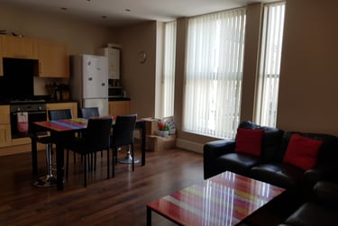 4 bed flat, Mutley Plain, City Centre, Plymouth, PL46JG - Image 7