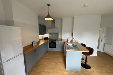 2 bed flat, Green Park Avenue, Mutley, Plymouth, PL46PG - Image 3