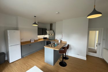 2 bed flat, Green Park Avenue, Mutley, Plymouth, PL46PG - Image 5