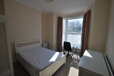 6 bed house, Gwydr Crescent, Uplands, Swansea, SA20AB - Image 4