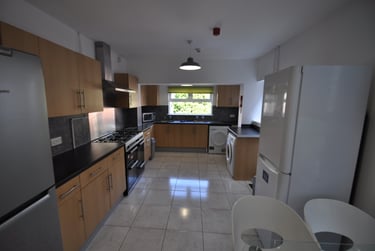 6 bed house, Gwydr Crescent, Uplands, Swansea, SA20AB - Image 8